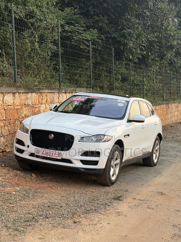 Jaguar F-Pace 35t Premium 2017 White