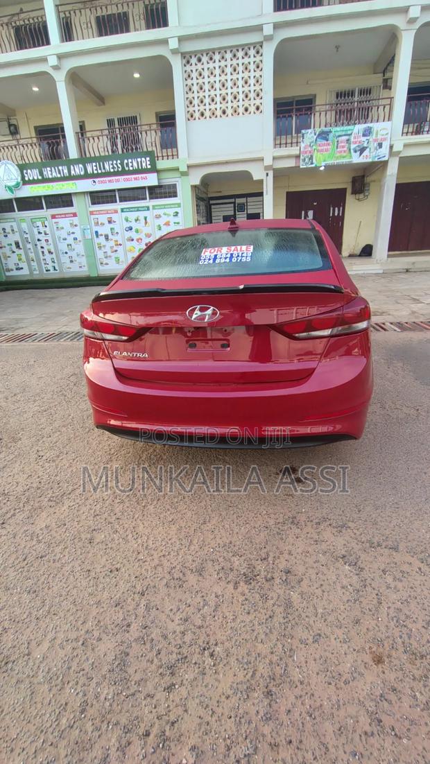 Hyundai Elantra 2018 Red