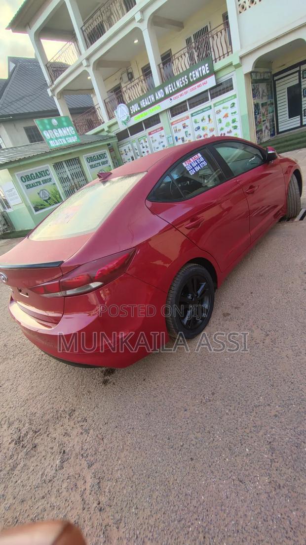 Hyundai Elantra 2018 Red