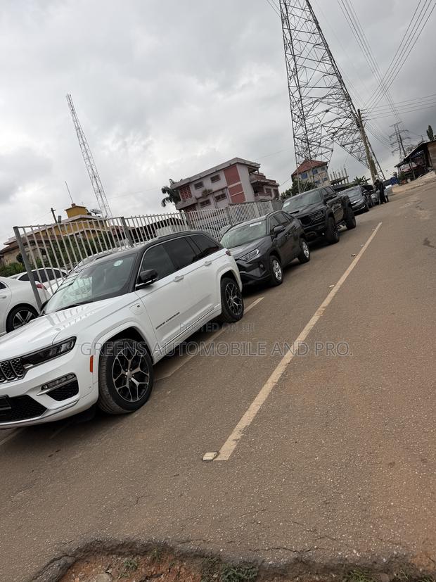 Jeep Grand Cherokee 4xe Summit Reserve 4WD 2023 White