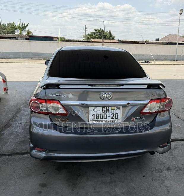 Toyota Corolla S 4dr Sedan (1.8L 4cyl 4A) 2013 Gray