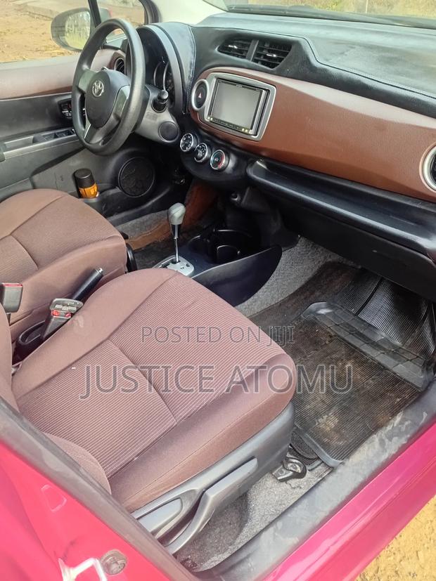 Toyota Vitz 1.3 AWD 5dr 2013 Pink