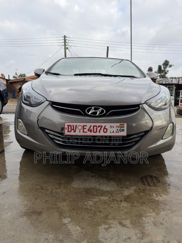 Hyundai Elantra Limited Sedan FWD (1.8L 4cyl 6A) 2013 Gray