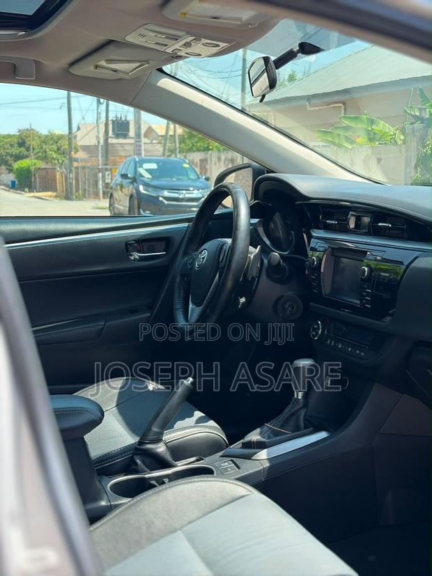 Toyota Corolla S 4dr Sedan (1.8L 4cyl CVT) 2016