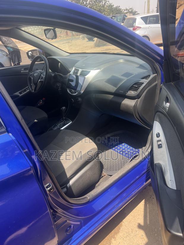 Hyundai Accent 2012 Blue