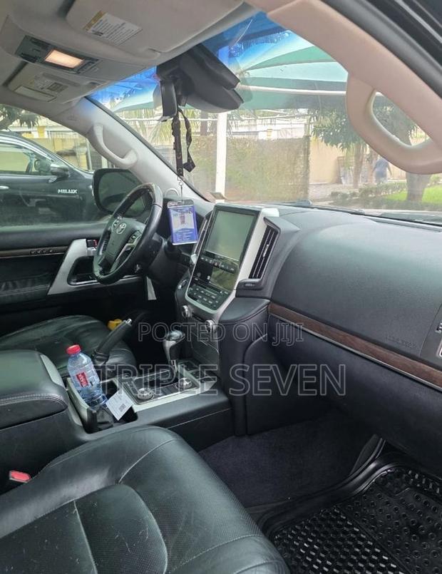 Toyota Land Cruiser 2018 Black