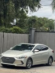 Hyundai Elantra 2017 Gold for sale
