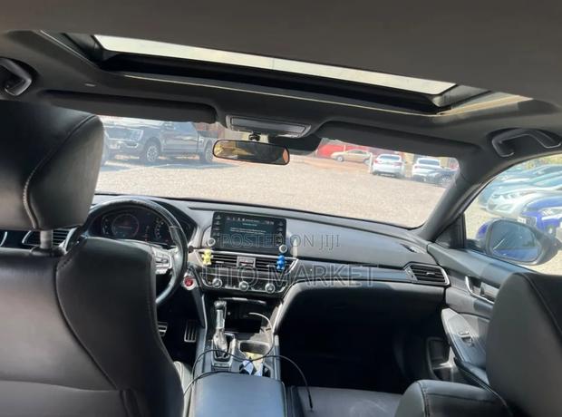 Honda Accord Touring 2.0T 2020 Blue
