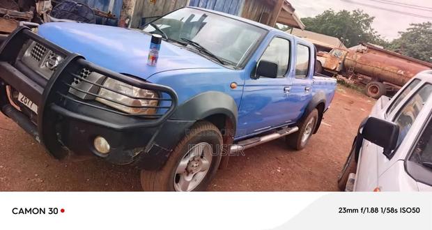 Nissan Hardbody 2007 Blue
