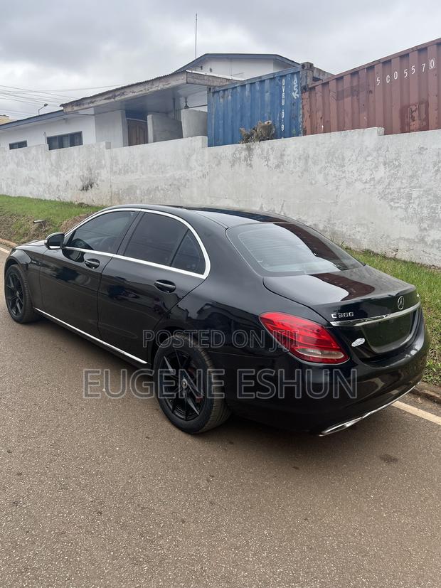 Mercedes-Benz C300 2015 Black
