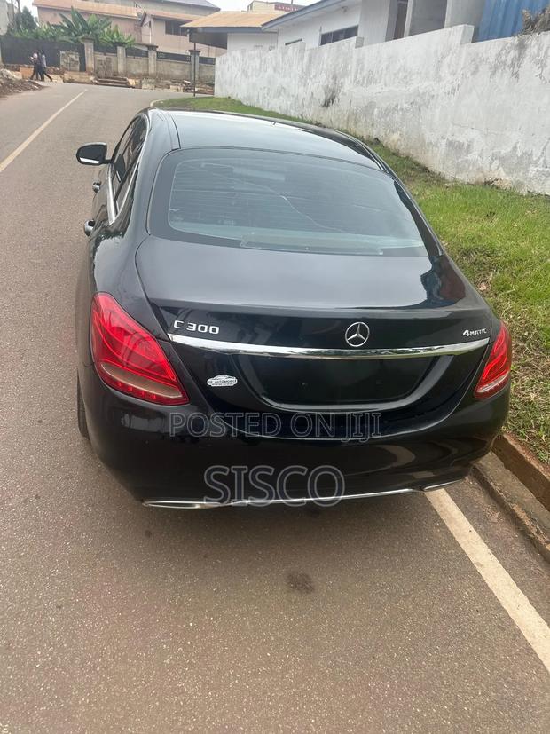 Mercedes-Benz C300 2015 Black