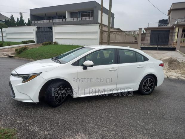 Toyota Corolla 2025 White