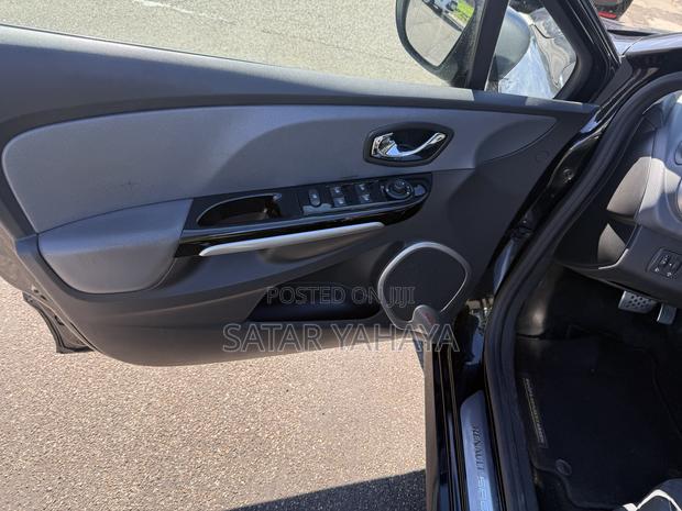 Renault Clio 2019 Black