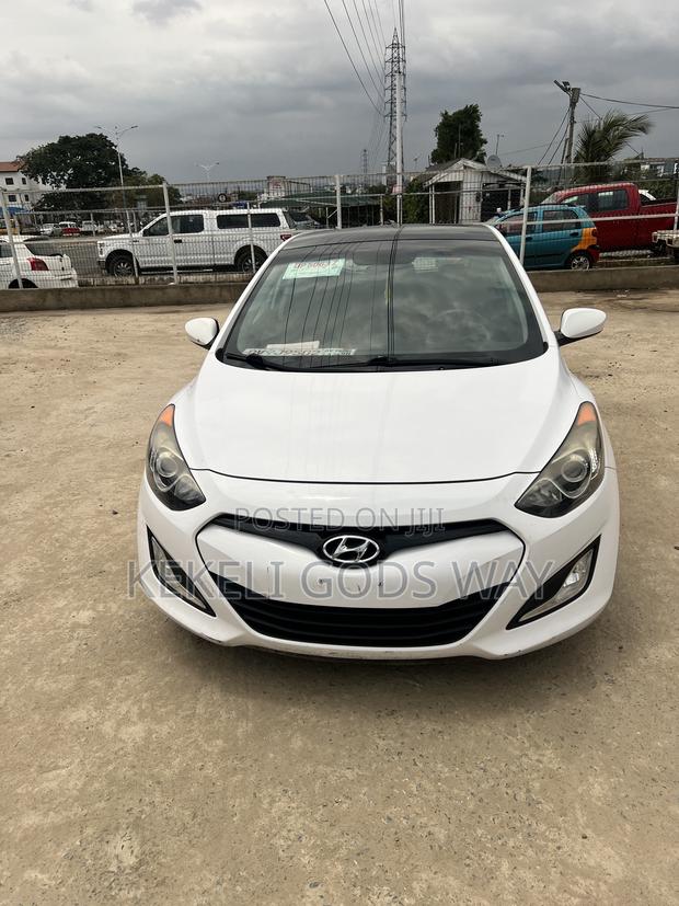Hyundai Elantra Limited 4dr Sedan (1.8L 4cyl 6A) 2015 White