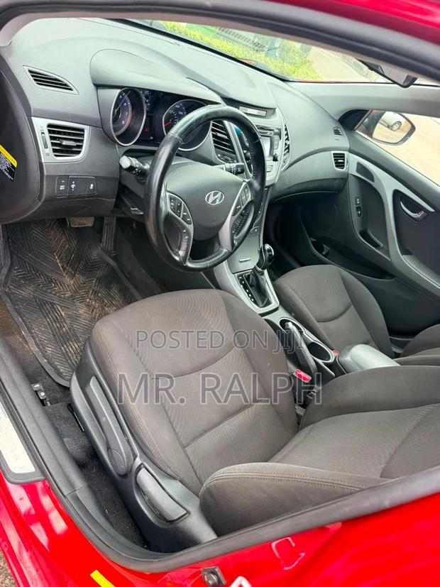 Hyundai Elantra 2016 Red