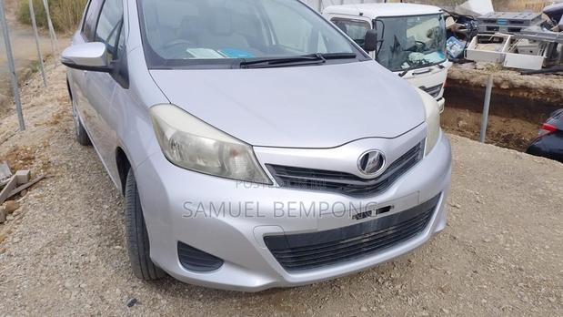 Toyota Vitz 2013 Gray