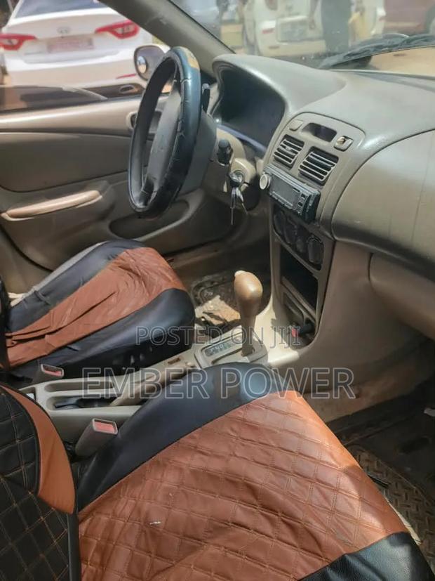 Toyota Corolla 2004 Silver
