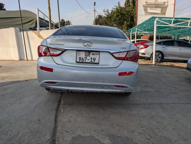 Hyundai Sonata 2010 Silver