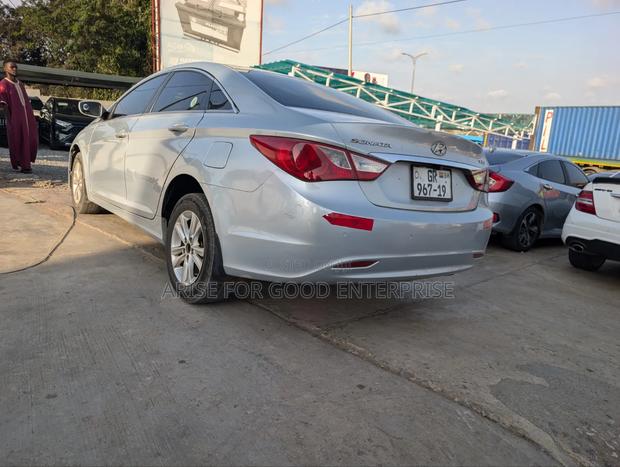 Hyundai Sonata 2010 Silver