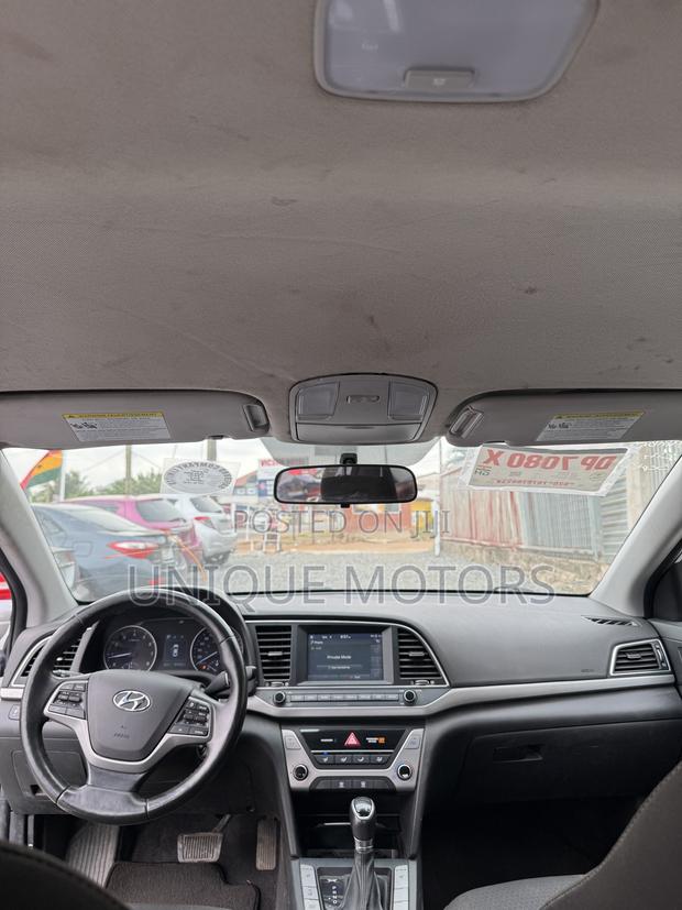 Hyundai Elantra SE 2018 White