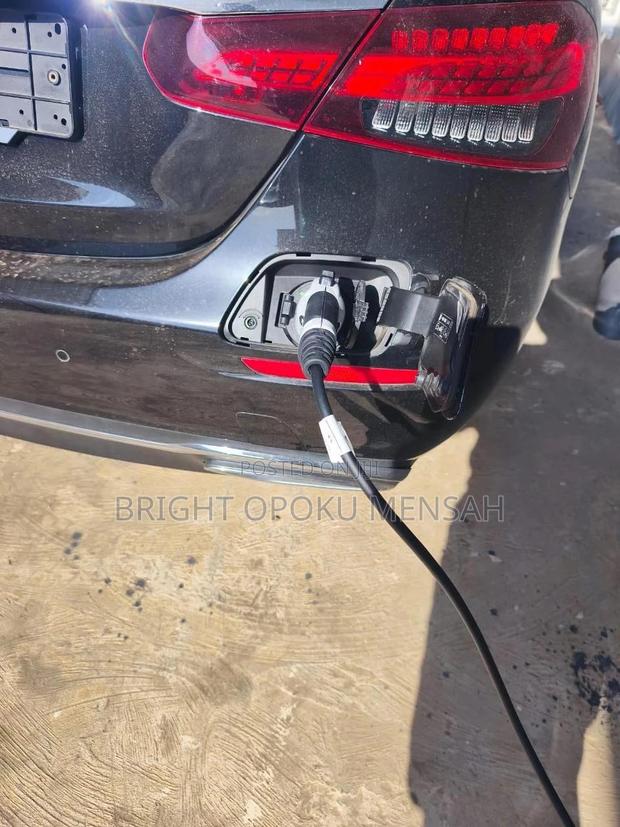 Mercedes-Benz E300 2021 Black