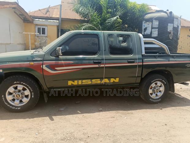 Nissan Hardbody 2009 Green