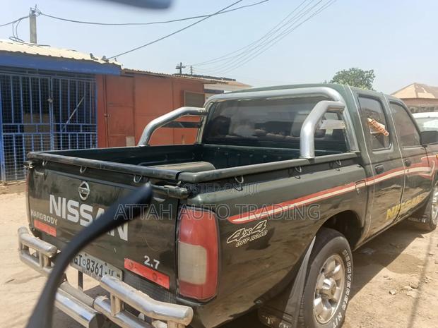 Nissan Hardbody 2009 Green