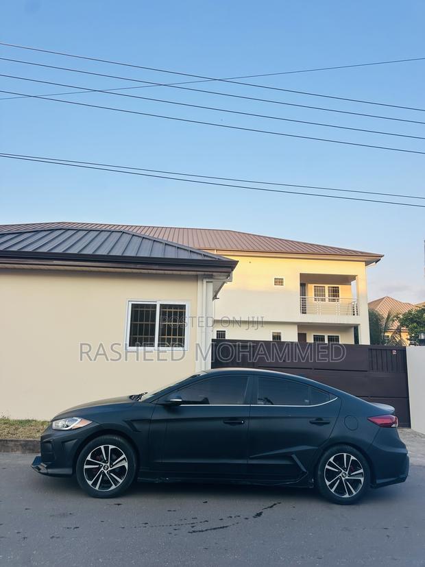 Hyundai Elantra Limited 2018 Black