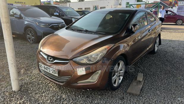 Hyundai Elantra GS Coupe FWD (1.8L 4cyl 6A) 2013 Brown