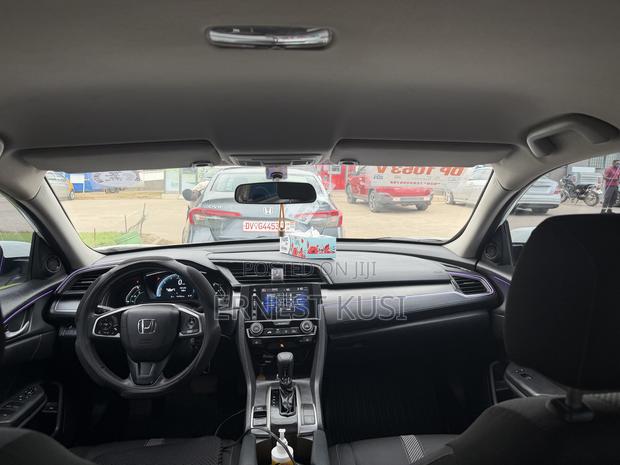 Honda Civic LX 4dr Sedan (2.0L 4cyl) 2016 White