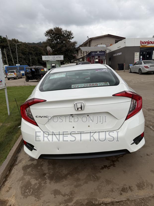 Honda Civic LX 4dr Sedan (2.0L 4cyl) 2016 White