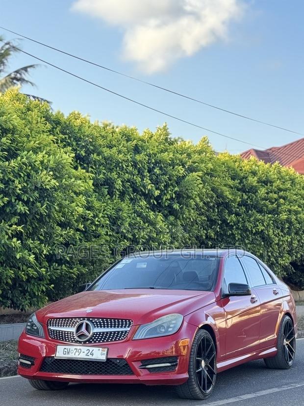 Mercedes-Benz C250 2014 Red