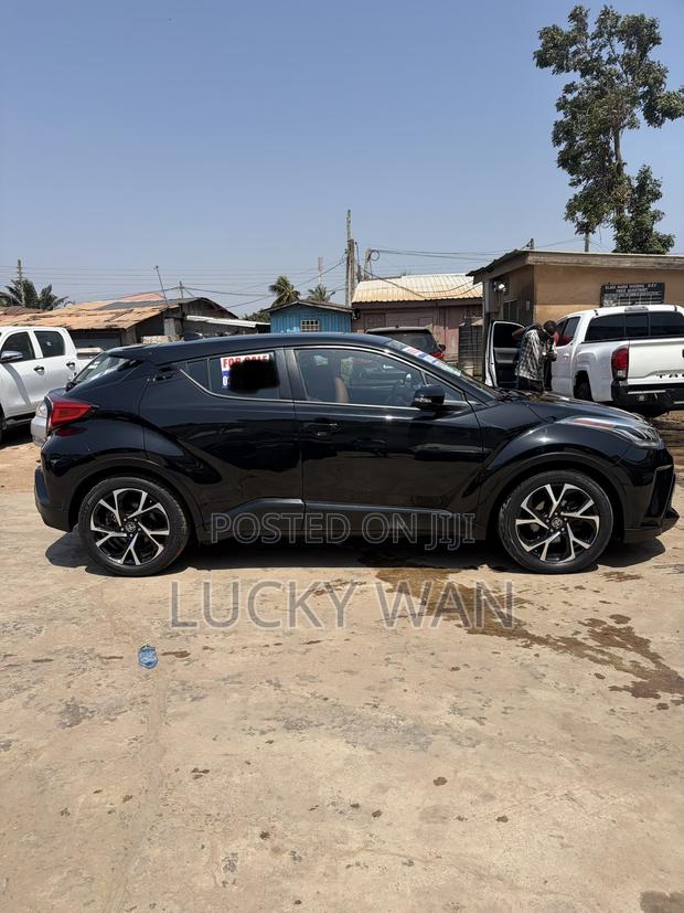 Toyota C-HR LE FWD 2020 Black
