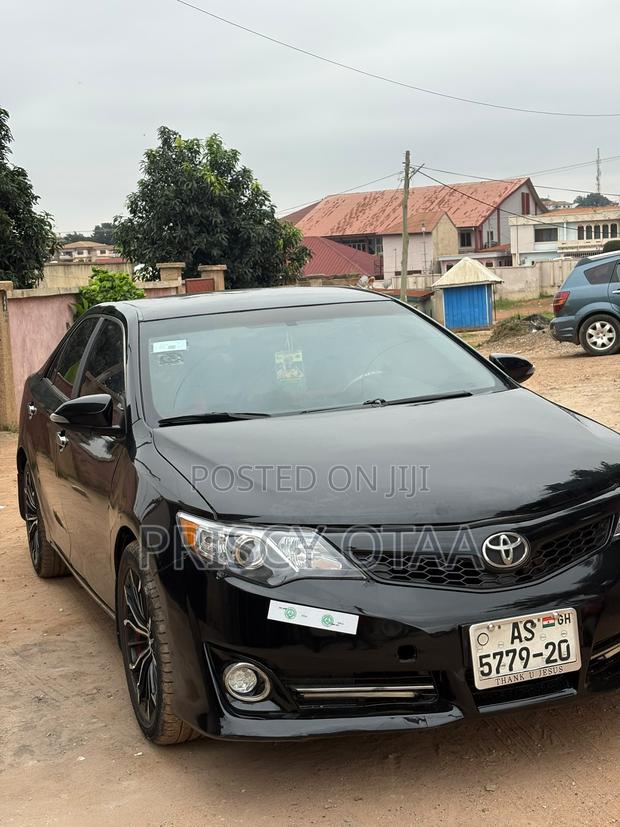 Toyota Camry SE 4dr Sedan (3.5L 6cyl 6A) 2014 Black