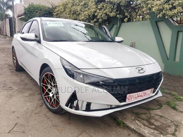 Hyundai Avante 2021 White