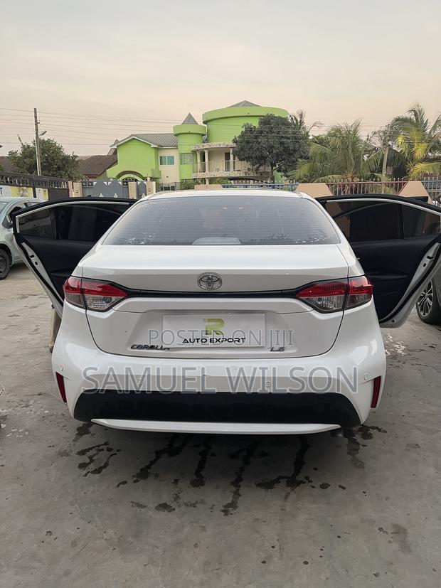 Toyota Corolla L 2022 White