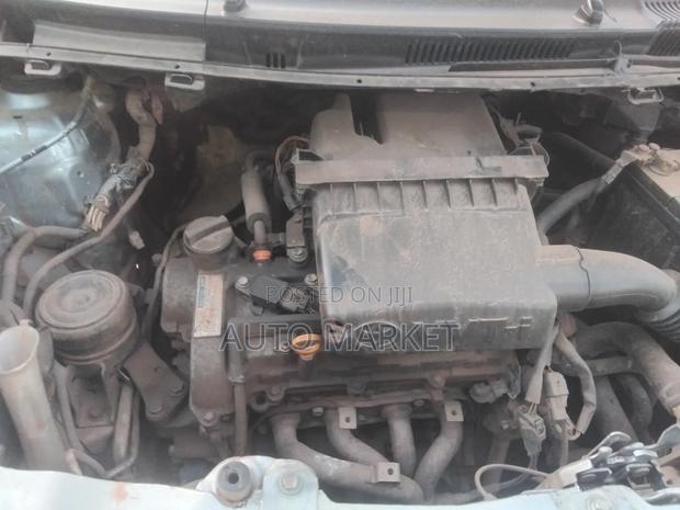 Toyota Vitz 1.3 AWD 5dr 2010 Gray