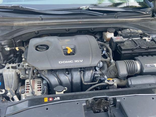 Hyundai Elantra SE 2018 Black