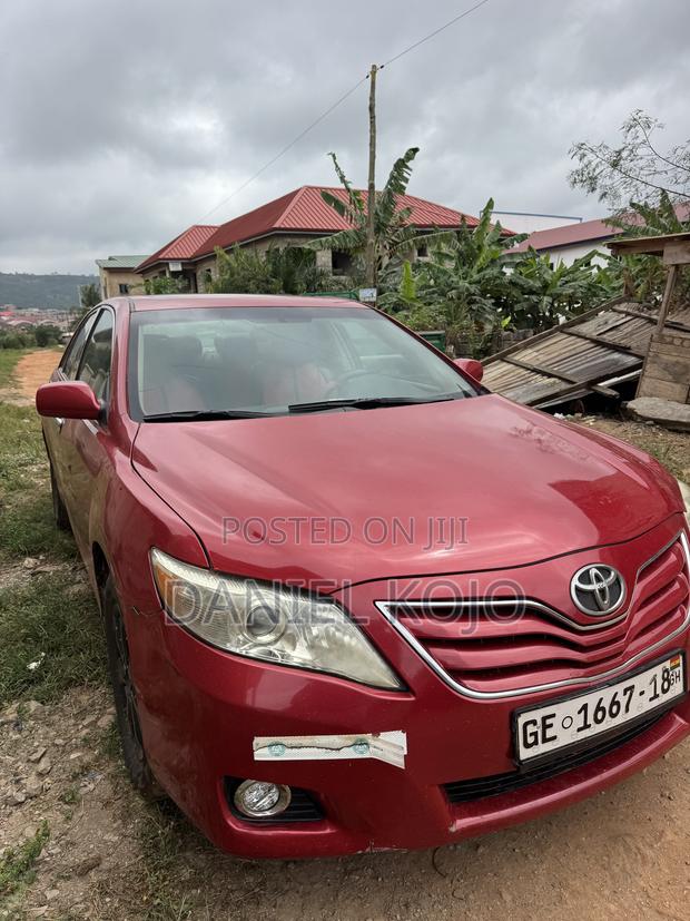 Toyota Camry SE 4dr Sedan (2.5L 4cyl 6AM) 2010 Red