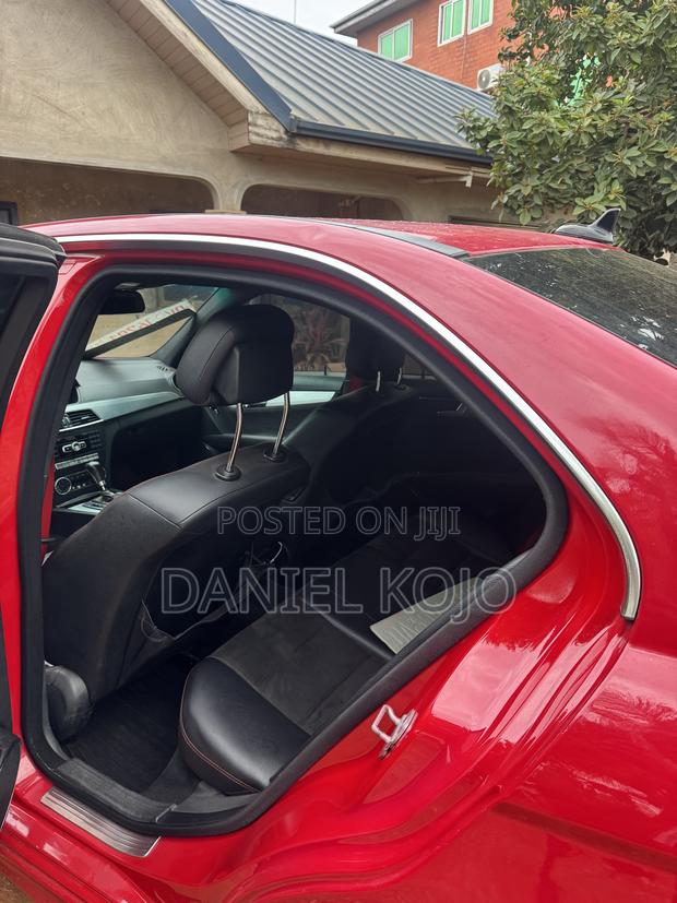 Mercedes-Benz C250 2014 Red