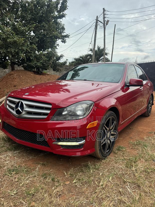 Mercedes-Benz C250 2014 Red
