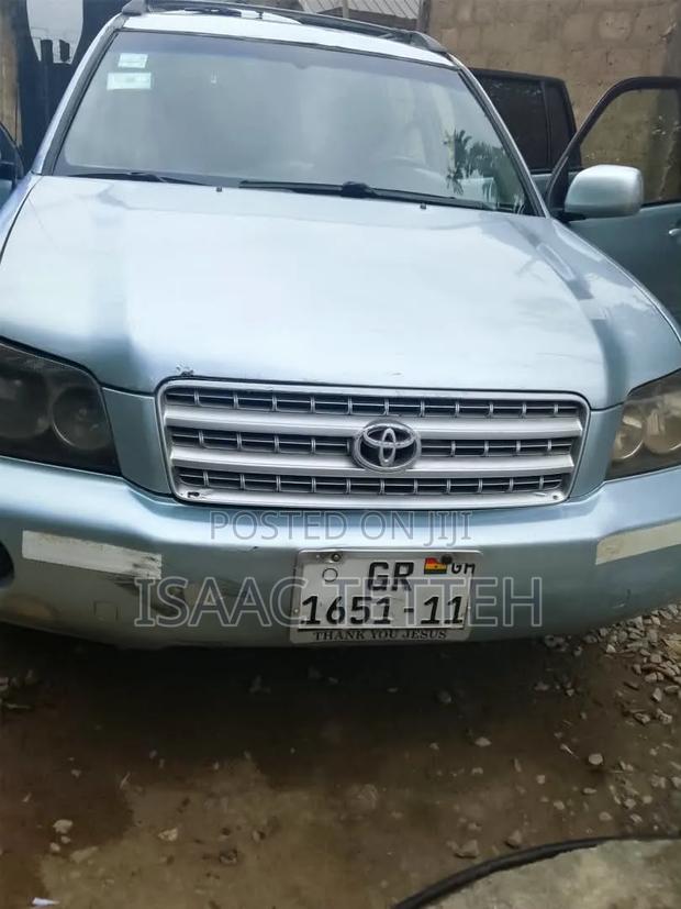 Toyota Highlander Base FWD 2002 Blue