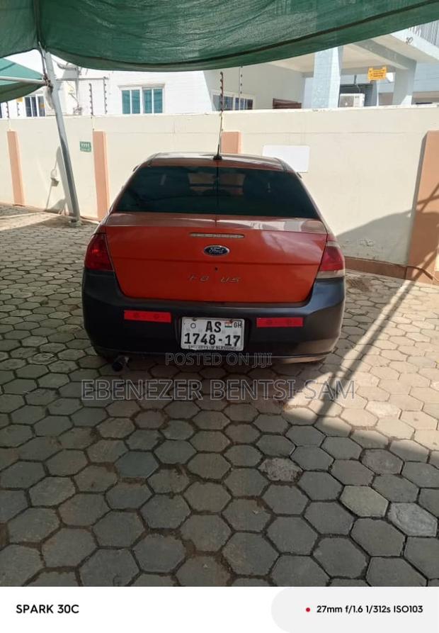 Ford Focus S 2010 Orange