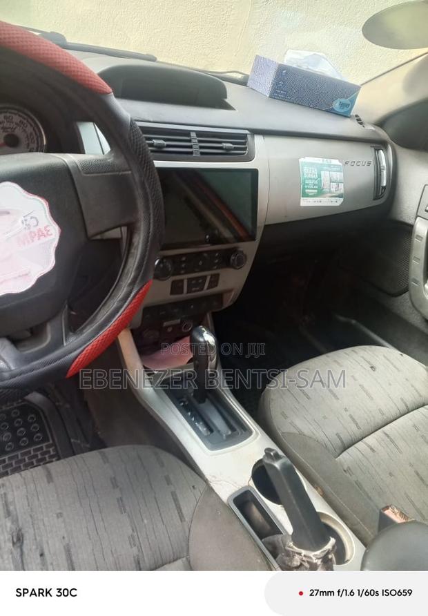 Ford Focus S 2010 Orange