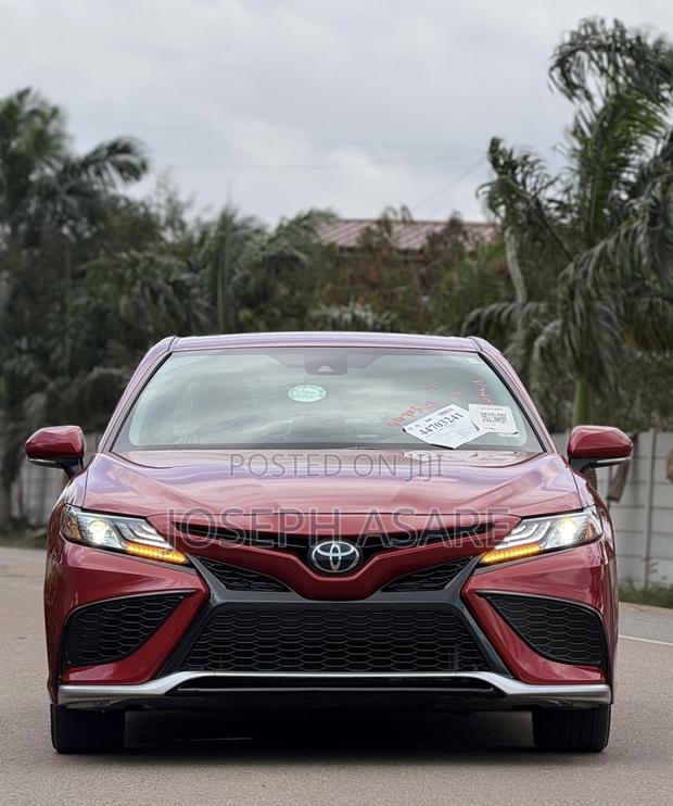 Toyota Camry XSE 2023 Red