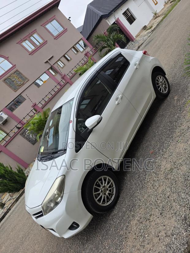 Toyota Vitz 1.3 AWD 5dr 2013 White