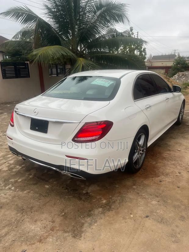 Mercedes-Benz E300 2019 White