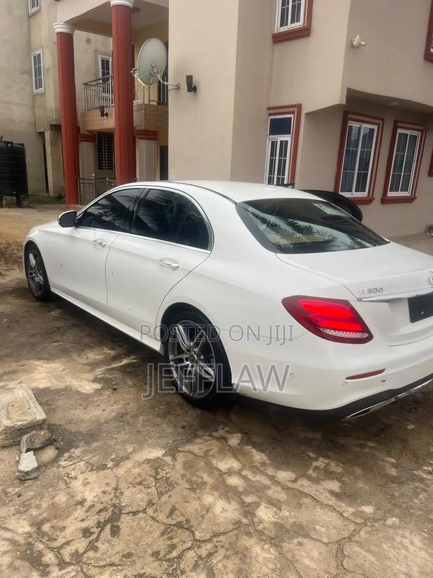 Mercedes-Benz E300 2019 White