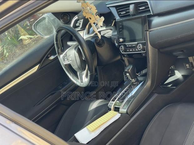 Honda Civic 2020 Gray