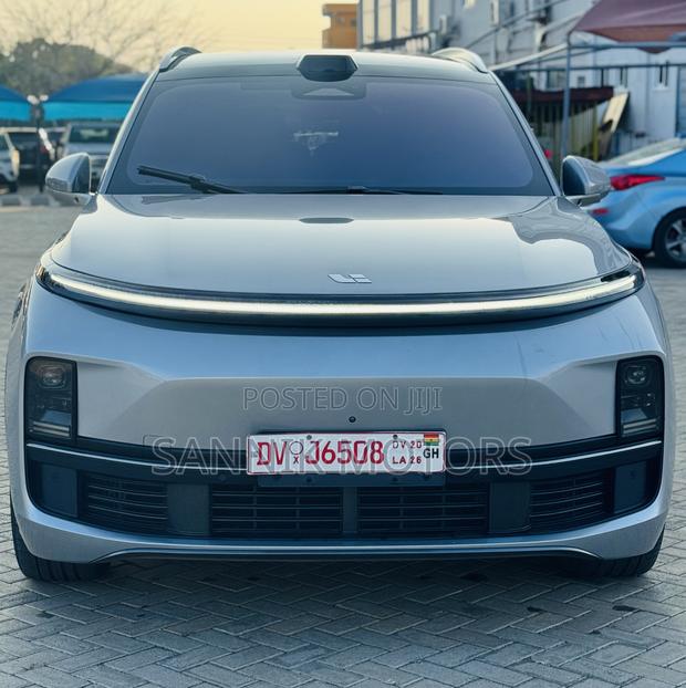 Li Auto L9 1.5 Hybrid AWD 2022 Silver